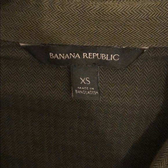 Banana Republic olive button down - Picture 3 of 4